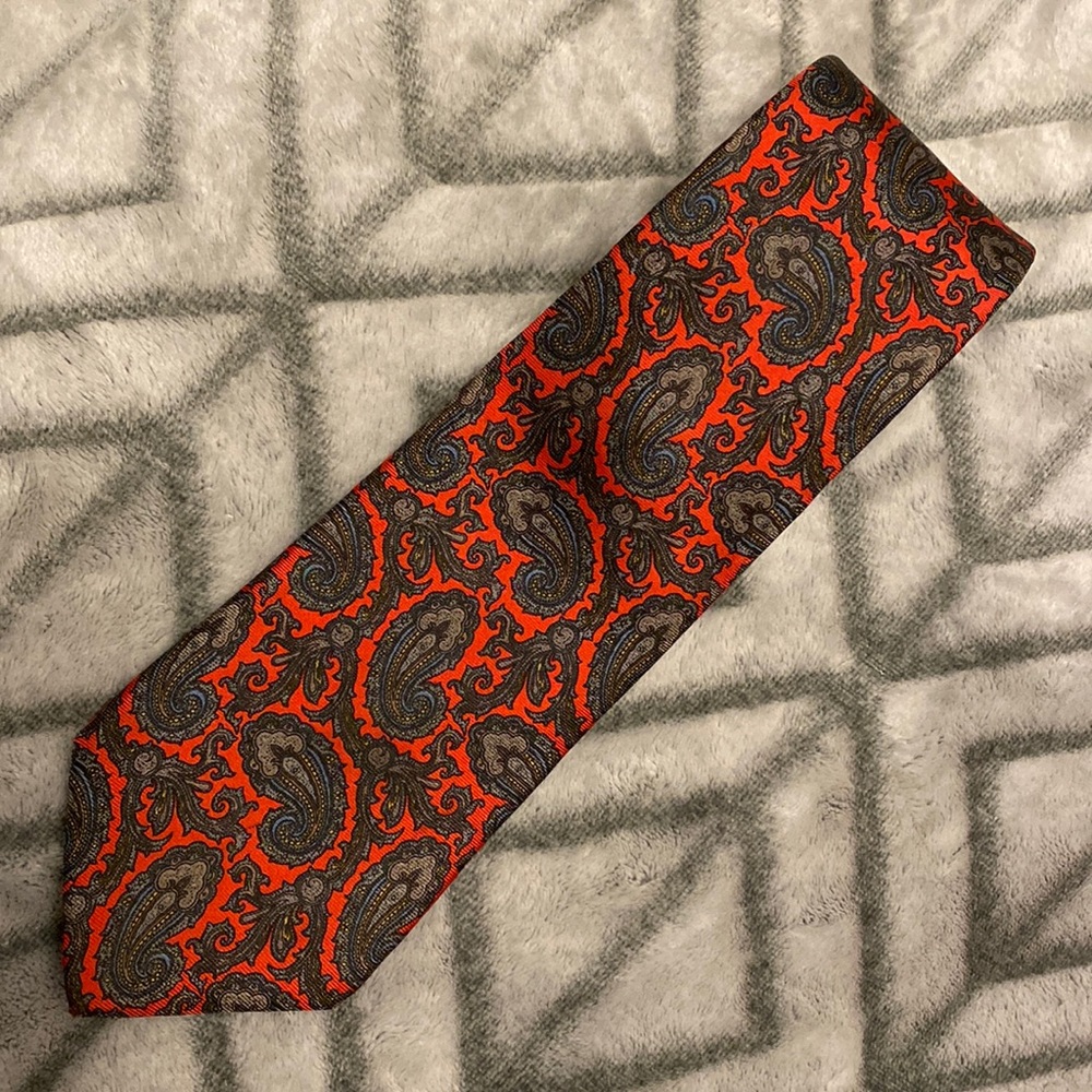 3/$10 Red Paisley Tie Charing Cross